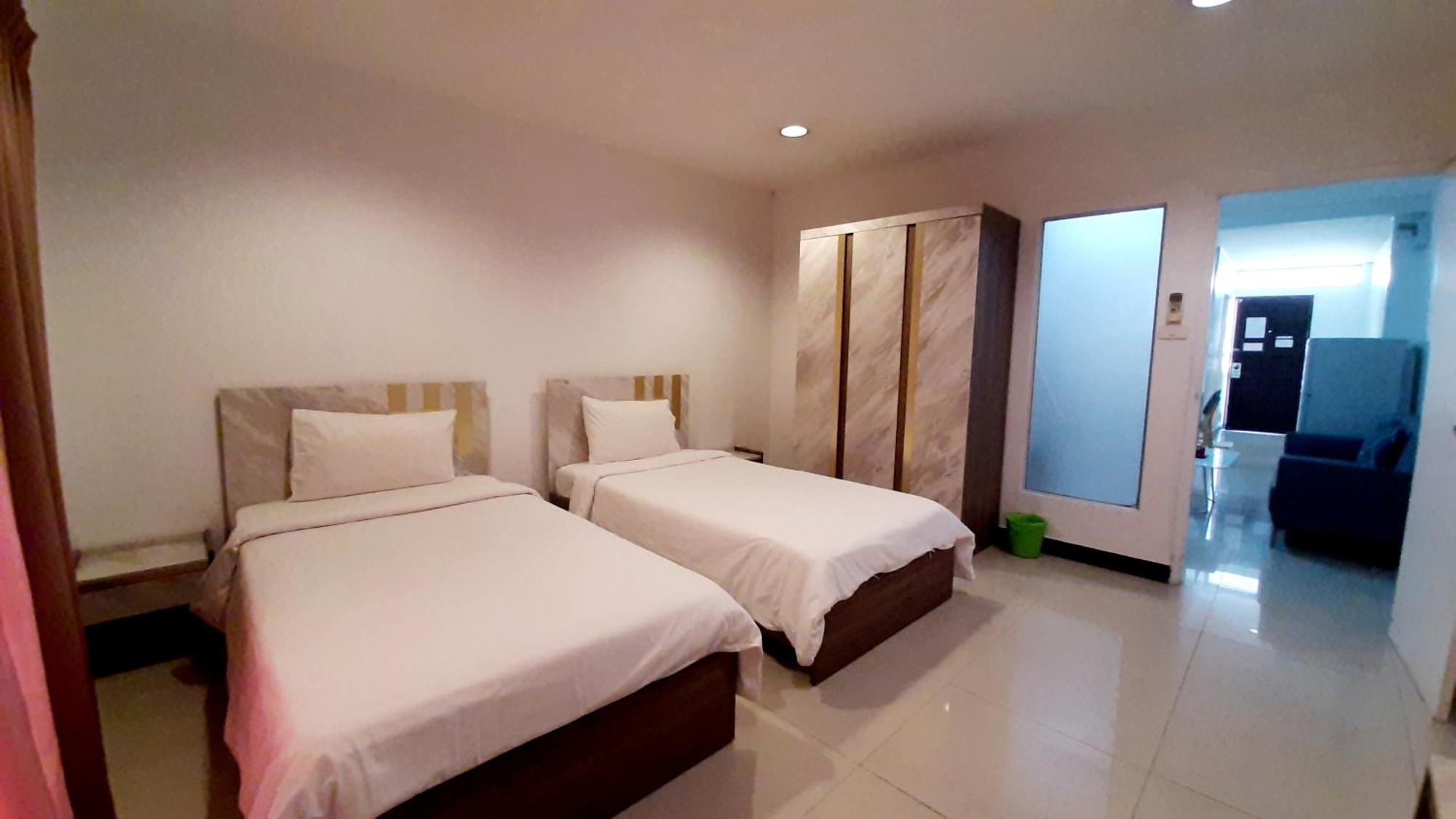 City Plaza Nana Hotel Bangkok Ngoại thất bức ảnh