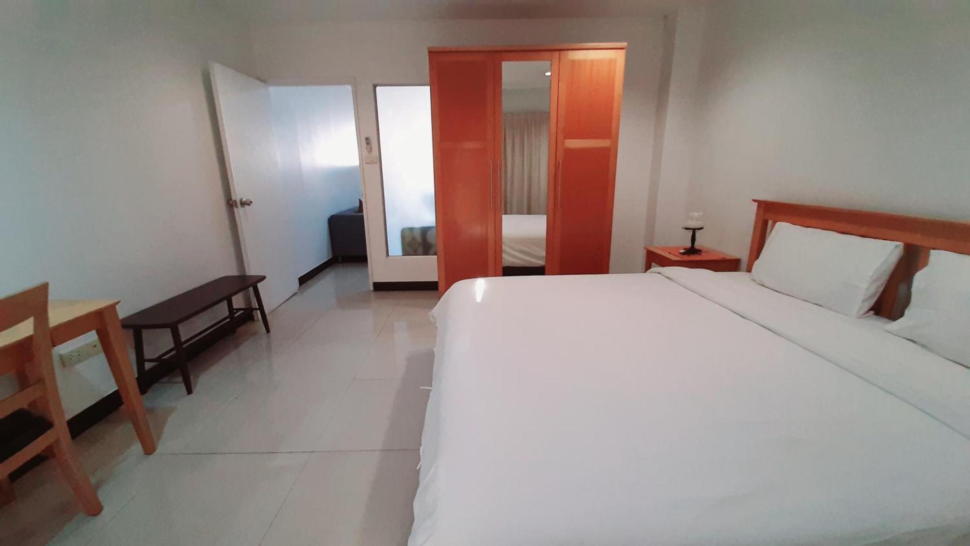 City Plaza Nana Hotel Bangkok Ngoại thất bức ảnh